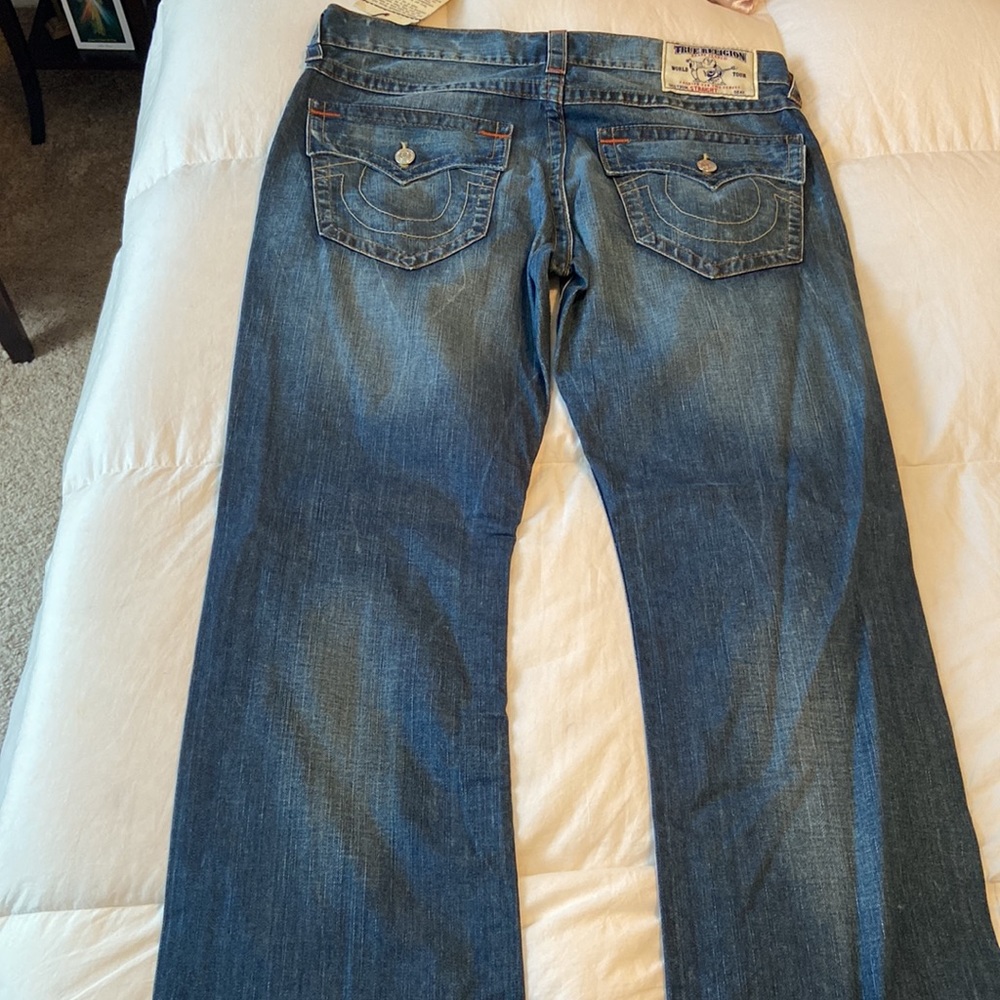 NWT- Mens True Religion distressed, 5 pocket straight jeans, size 36 - Picture 7 of 14